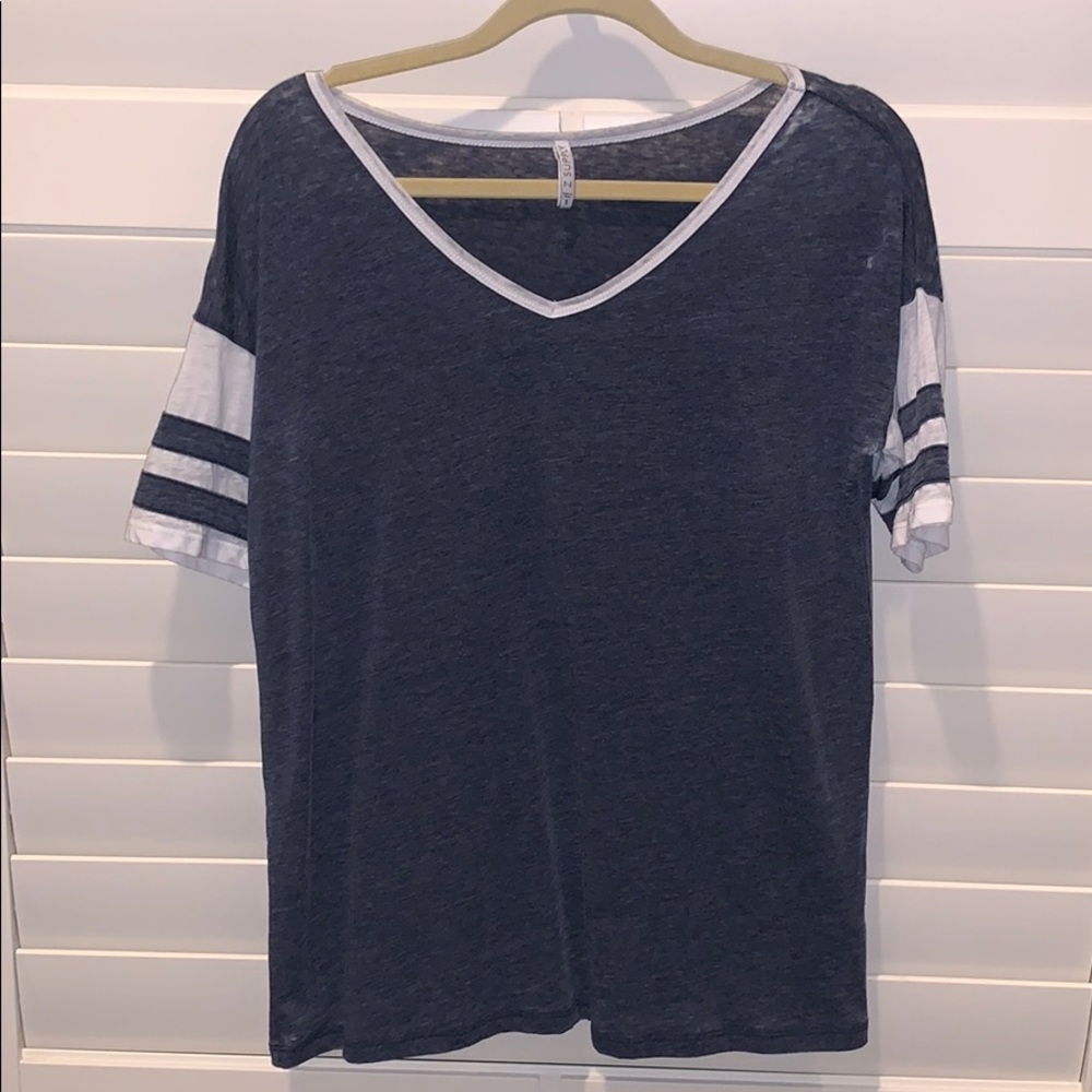 Short sleeve v neck